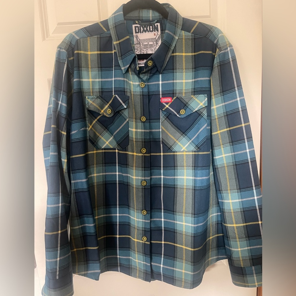 DIXXON Women’s Flannel size XL